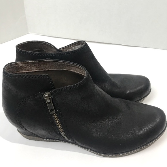 dansko leyla ankle boot